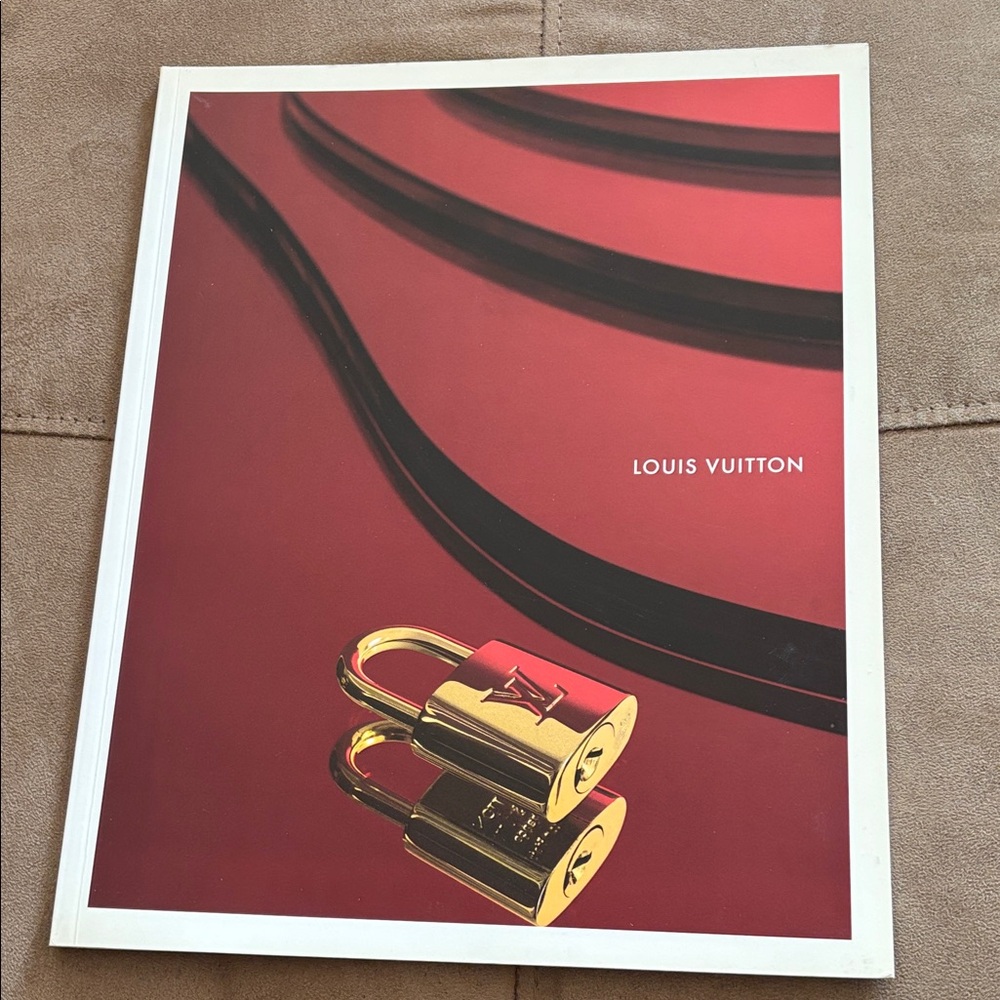Louis Vuitton 2007 Catalog Takashi Murakami Cover Glossy Vintage LV Collectible